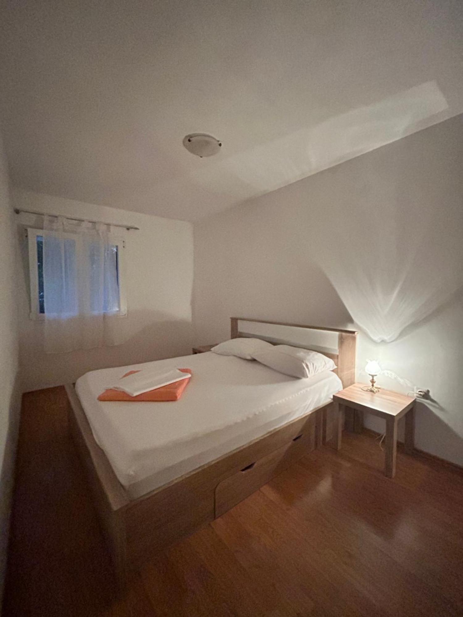 Apartment Srima Eksteriør billede